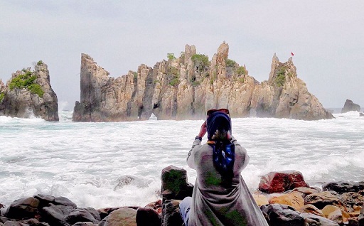 Pantai Gigi Hiu Pantai Eksotis Di Tanggamus Lampung Pantai Gigi Hiu Pantai Eksotis Di Tanggamus Lampung