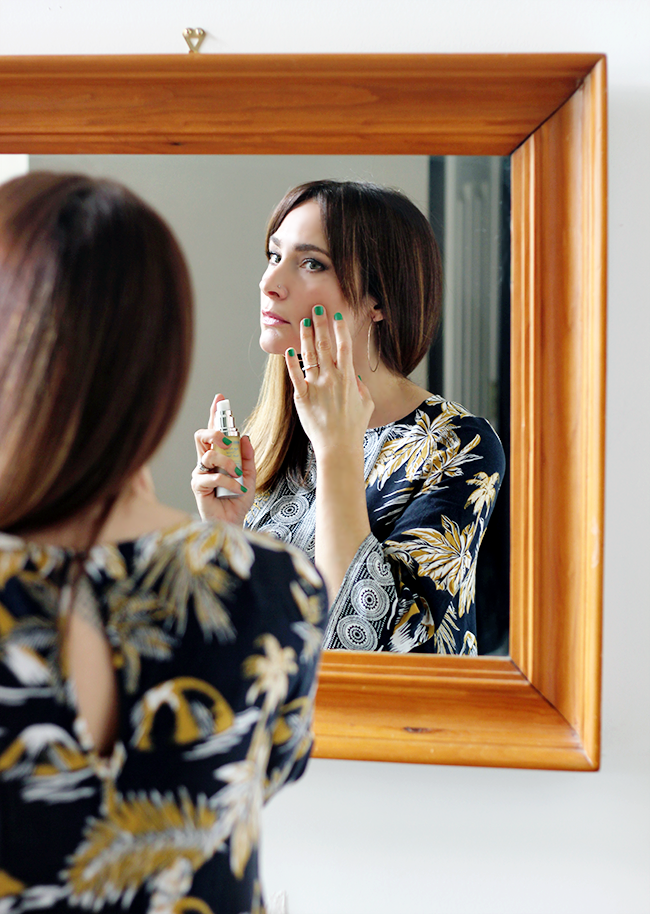 10 Anti-Aging Beauty Hacks