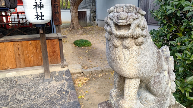 奈良町 ならまち 鎮宅霊符神社 笑う狛犬