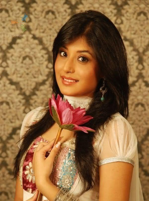 Kritika Kamra HD Wallpaper Free Download