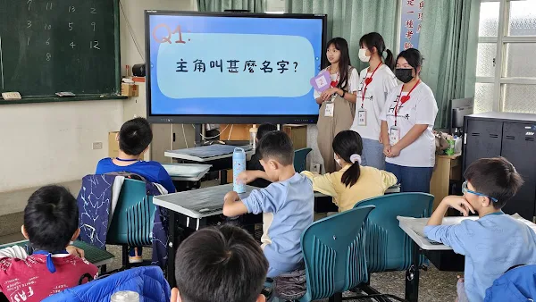 ▲營隊高中志工很用心設計活動內容。（希望團隊提供）