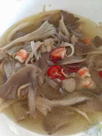 Azie Kitchen: Sup Cendawan Tiram