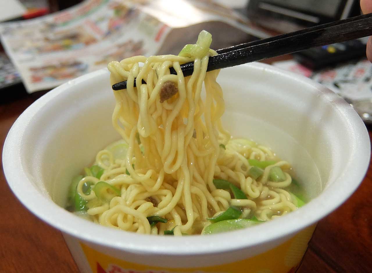 エースコック スーパーカップ1 5倍 味噌チーズ味ラーメン 実食