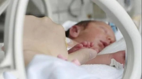 انقاذ حياة طفلة حديثة الولادة في مستشفى ابي غريب