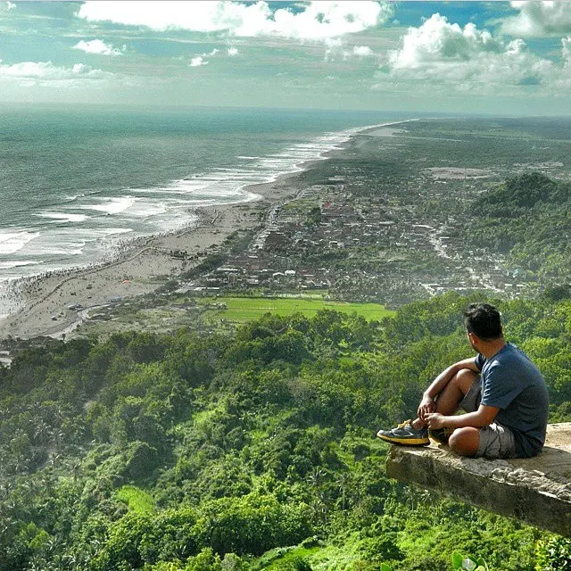 foto pemandangan bukit parang endog