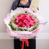 Hand Bouquet Besar dan Bagus, Hand Bouquet Mawar Merah, 