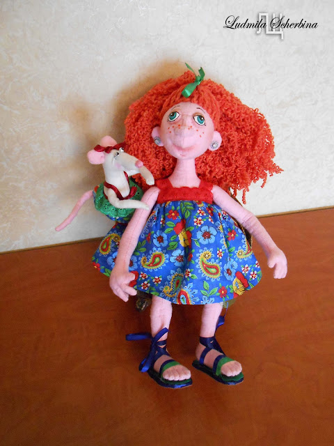 текстильная кукла на проволочном каркасе Клариса с крысой