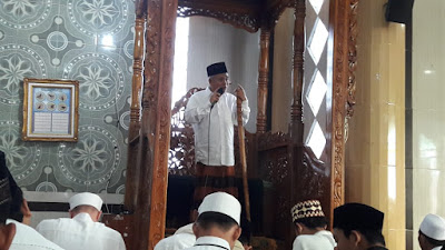 Umat Islam Antusias Salat Idul Fitri di Masjid, Mereka Tak Takut Corona?