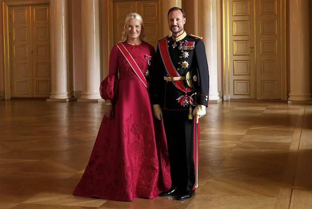 Crown Princess Mette-Marit had worn a new red gown designed by her friend, Norwegian designer Peter Dundas