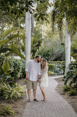 Sunset engagement pictures on Captiva Island