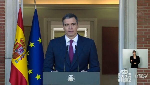 Pedro Sánchez anuncia que seguirá siendo presidente del Gobierno español