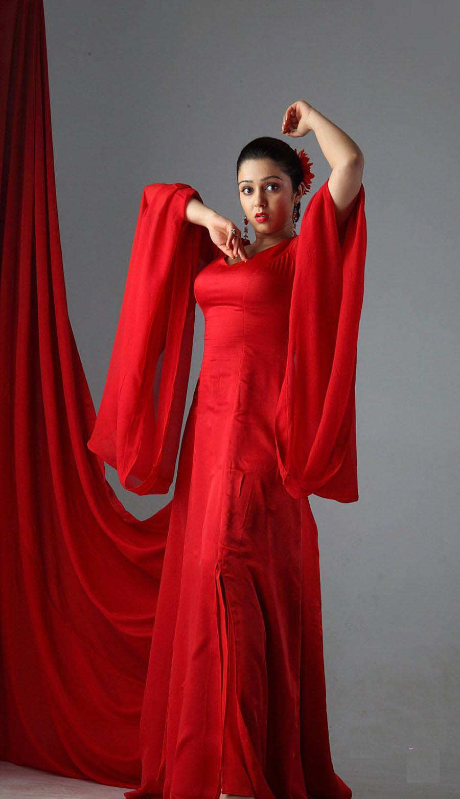 https://blogger.googleusercontent.com/img/b/R29vZ2xl/AVvXsEgmta1r_wi_0HELHr2YeivSuzORmQW5PnVn0jT3speulJV4d6rjgNU7KmVXmHFcAXZBzGsjVWJNpkBaNV8FrhmbfL8TUKEWXUjkMeErxBUhbc1CSUgv0tghLfV_blUlkNYVXyx7L-OQ3B0/s1600/Charmi++In+Red+Dress+-+Unseen+photoo+gallery+(8).jpg