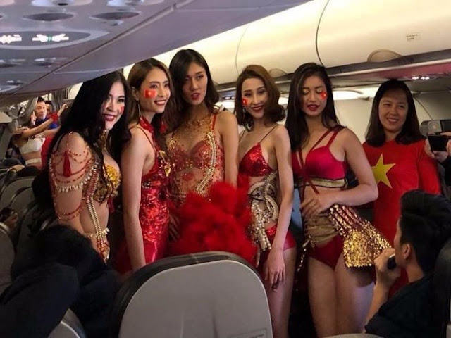 Diễn bikini trên máy bay: VietJet lãnh án phạt