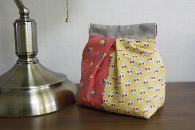 How to Sew Fabric Gift Bags - Free Photo Tutorial. 