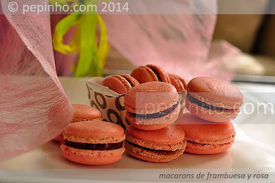 Macarons de frambuesa y rosa (o fresa)