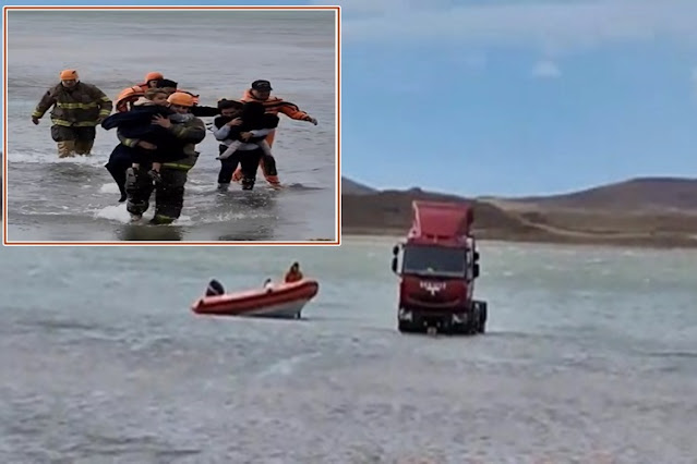 Camion quedo varado en el medio del rio Grande, con 4 personas adentro