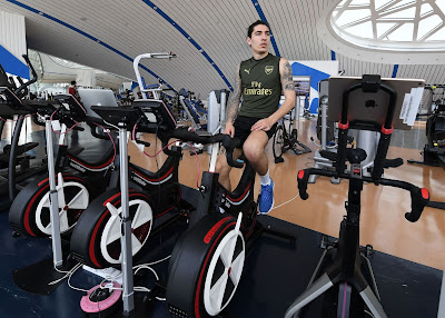 hector bellerin working out in dubai