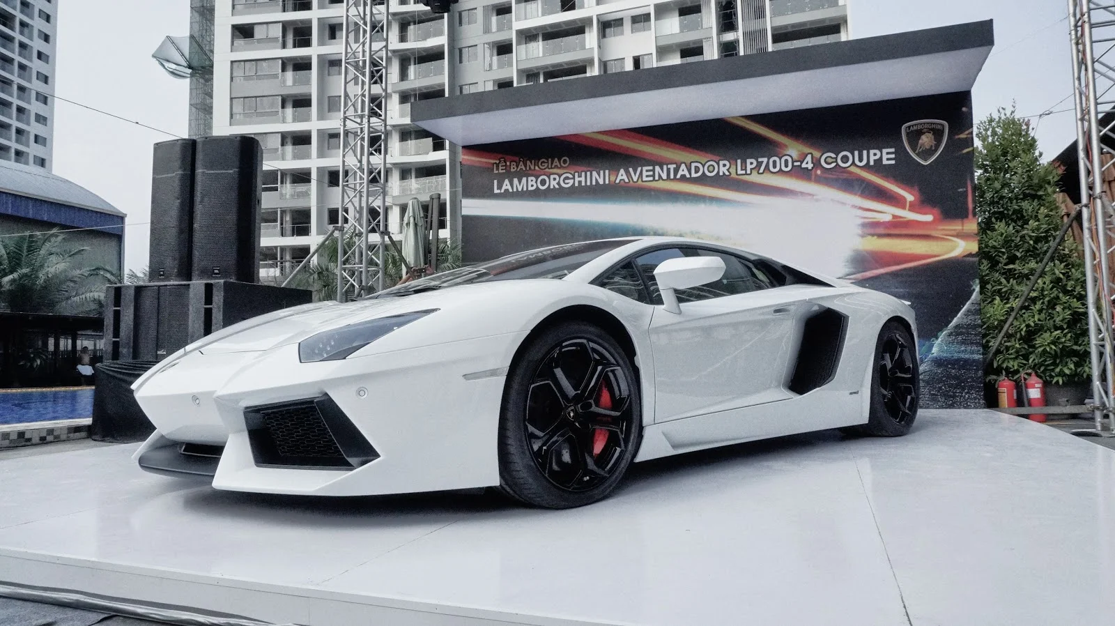 Siêu xe Lamborghini Aventador LP700-4