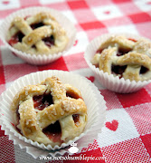 Strawberry Rhubarb Mini Pies (rhubarb pies )