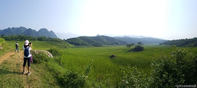 Hiking in PU Luong, near Kho Muong village