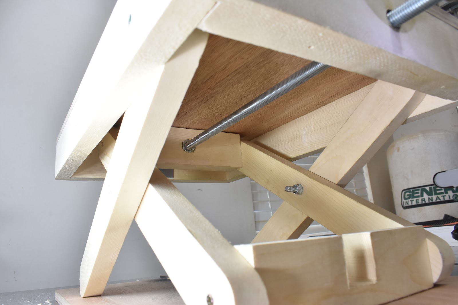 Jax Design: How to Make a Scissor Lift Table