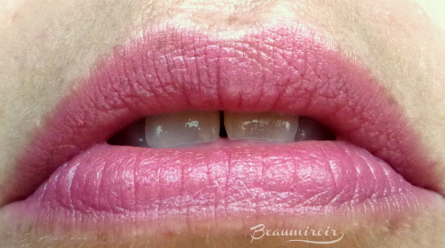 Lip swatch of Taffy Silk Cream lipstick by MAKE beauty