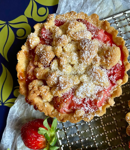 Mürbeteig, Erdbeeren, Streusel