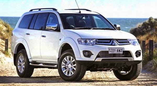 HARGA DAN SPESIFIKASI PAJERO SPORT