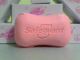 Safeguard Soap Floral Pink Close up photo