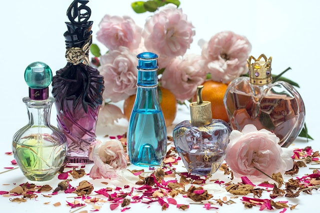 Jangan Salah Pilih Parfum Agar Tampil Menawan, Berikut Tips Memilihnya