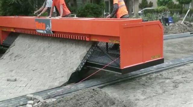 Road-Making-Dutch-Style