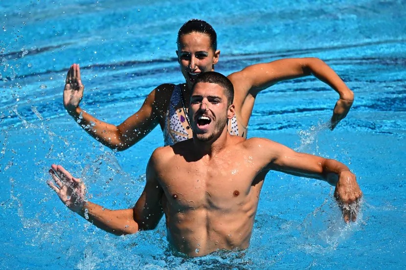 Pela primeira vez na história, homens poderão disputar o nado artístico nos  Jogos Olímpicos - Surto Olímpico