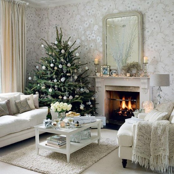 How to Arrange Your Room Around Your Christmas Tree