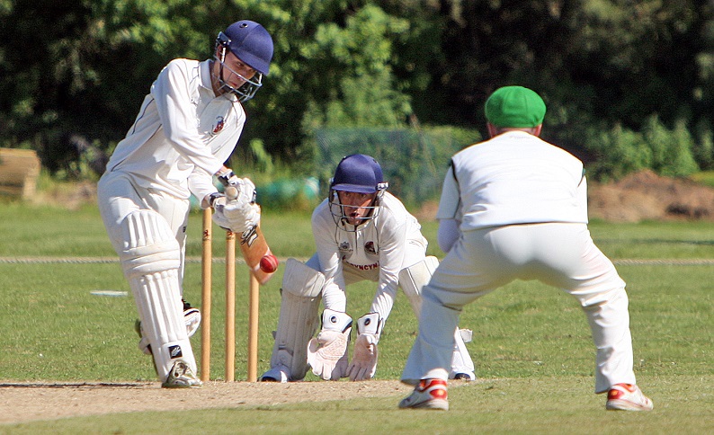 Outdoor-Cricket