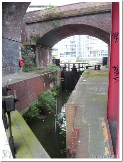 SAM_0209 Hulme Locks