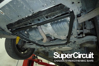 SUPERCIRUCIT Front Under Brace made for the Toyota Vellfire 2.4 ANH30.