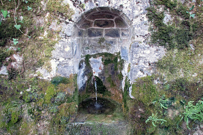 Fuente en el rio Eska, Isaba