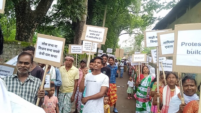 Jamshedpur : पुड़ीहाषा ग्रामसभा के अंदर बहुमंजिला इमारत बनने के विरोध में रैली सह विरोध प्रदर्शन 