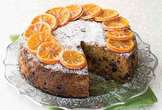 Fruit-filled clementine cake