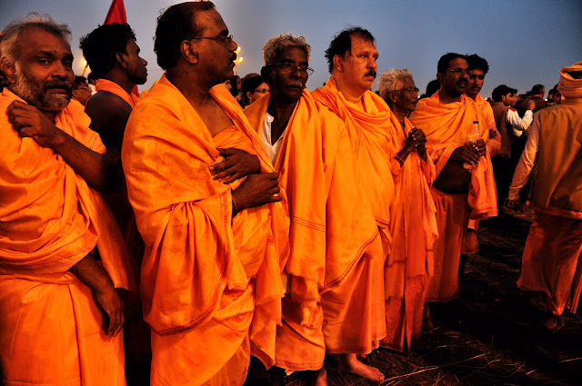 Kumbh mela 2013 ganga allahabad sadhus night shot