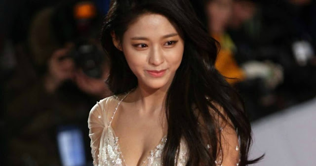 Banyak Pasang Mata Fans Meledak Melihatnya Seolhyun Pakai Gaun Ini