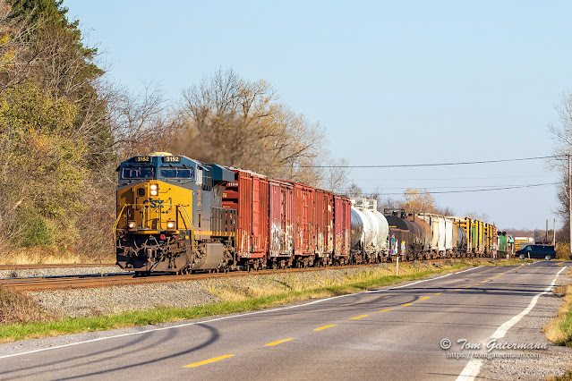 CSXT 3152 leading Q363-07 along Saintsville Road, nearing CP280