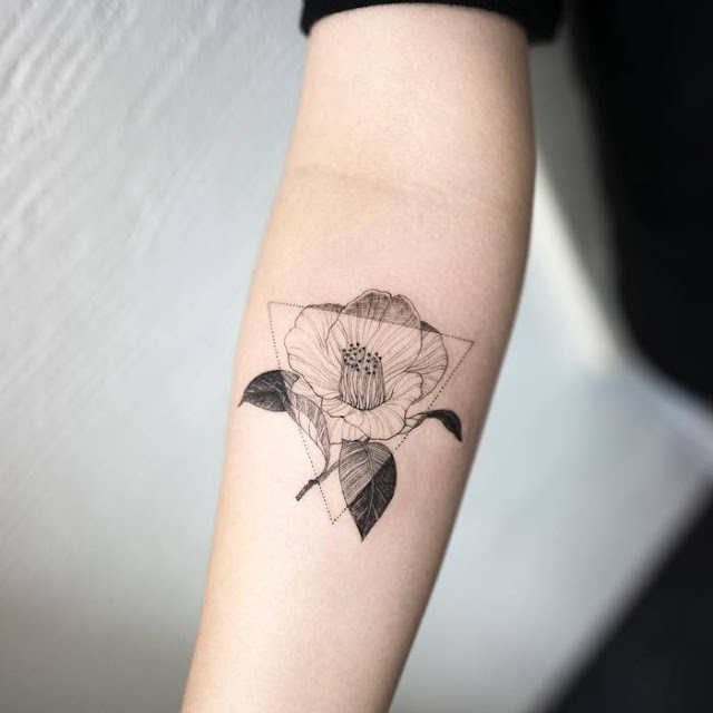 Tatuagens femininas delicadas - 100 ideias para inspirar vocês para a próxima tattoo