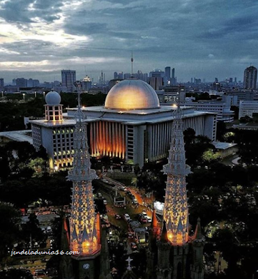 [http://FindWisata.blogspot.com] Gereja Katedral Jakarta, Spot Foto Yang Instagramable | Rumah Ibadah