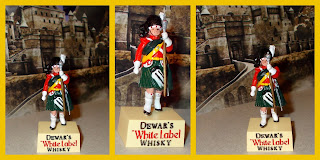 Advertisement; Advertising Premiums; Bandsmen; Britains; Britains Copy; Christmas; Dewar's; Drum Major; Highlanders; Hong Kong; Minor Makes C/D/E; Old Plastic Figures; Old Toy Soldiers; plinth; Plug-in Base; Premium Toy Figures; Premium Toy Highlander; PVC Vinyl-Rubber; Separate Arm; Small Scale World; smallscaleworld.blogspot.com; Statistics; Stats; Traffic Stats; Vintage Plastic Figures; Vintage Toy Soldiers; Whisky; White Label;