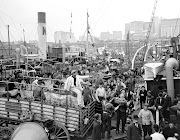 Banana docks, New York, 1906 (banana docks new york )