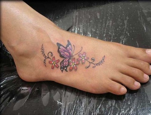 Borboleta com Flor de Cerejeira da Tatuagem