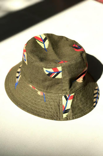 Bucket Hat plumes Lovat and Green