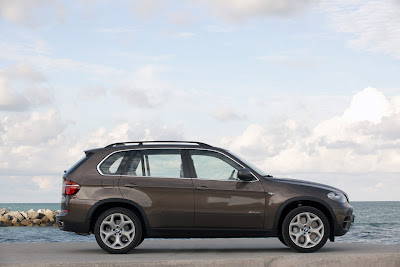 2011 BMW X5 Side View