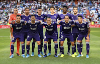 REAL VALLADOLID C. F. Temporada 2019-20. Jordi Masip, Míchel Herrero, Sergi Guardiola, Enel Ünal, Salisú, Kiko Olivas. Óscar Plano, Javi Moyano, Fede San Emeterio, Nacho y Pedro Porro. REAL MADRID C. F. 1 REAL VALLADOLID C. F. 1. 24/08/2019. Campeonato de Liga de 1ª División, jornada 2. Madrid, España, estadio Santiago Bernabeu (63.037 espectadores). GOLES: 1-0: Karim Benzema (81’). 1-1: Sergi Guardiola (88’). ALINEACIÓN: Masip; Javi Moyano (Waldo 59'), Kiko Olivas, Salisu, Nacho; Pedro Porro (Antoñito 80'), Míchel Herrero, San Emeterio (Anuar 84'), Óscar Plano; Ünal y Sergi Guardiola; entrenador: Sergio González.